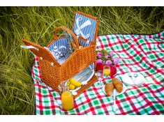 Kosz piknikowy koszyk z wikliny termotorba sztućce 4os, 0000003432